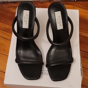 STEVEN Open Squared Toe Heel